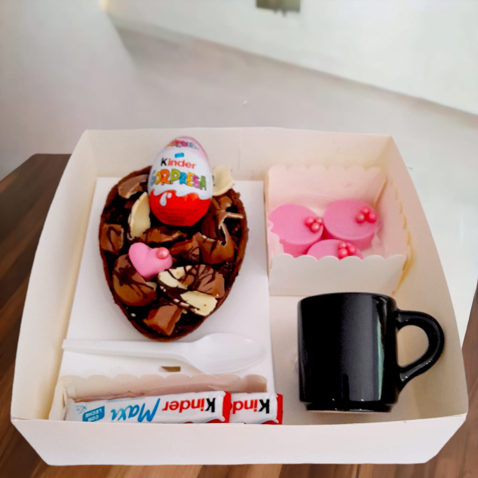 BOX PASCUAS: Kinder Rosa.