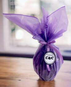 HUEVO DE PASCUA CON ALMENDRAS Y NUECES (360GR)