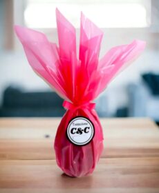 HUEVO DE PASCUA CON ROCKLETS Y HUEVITOS (150gr)