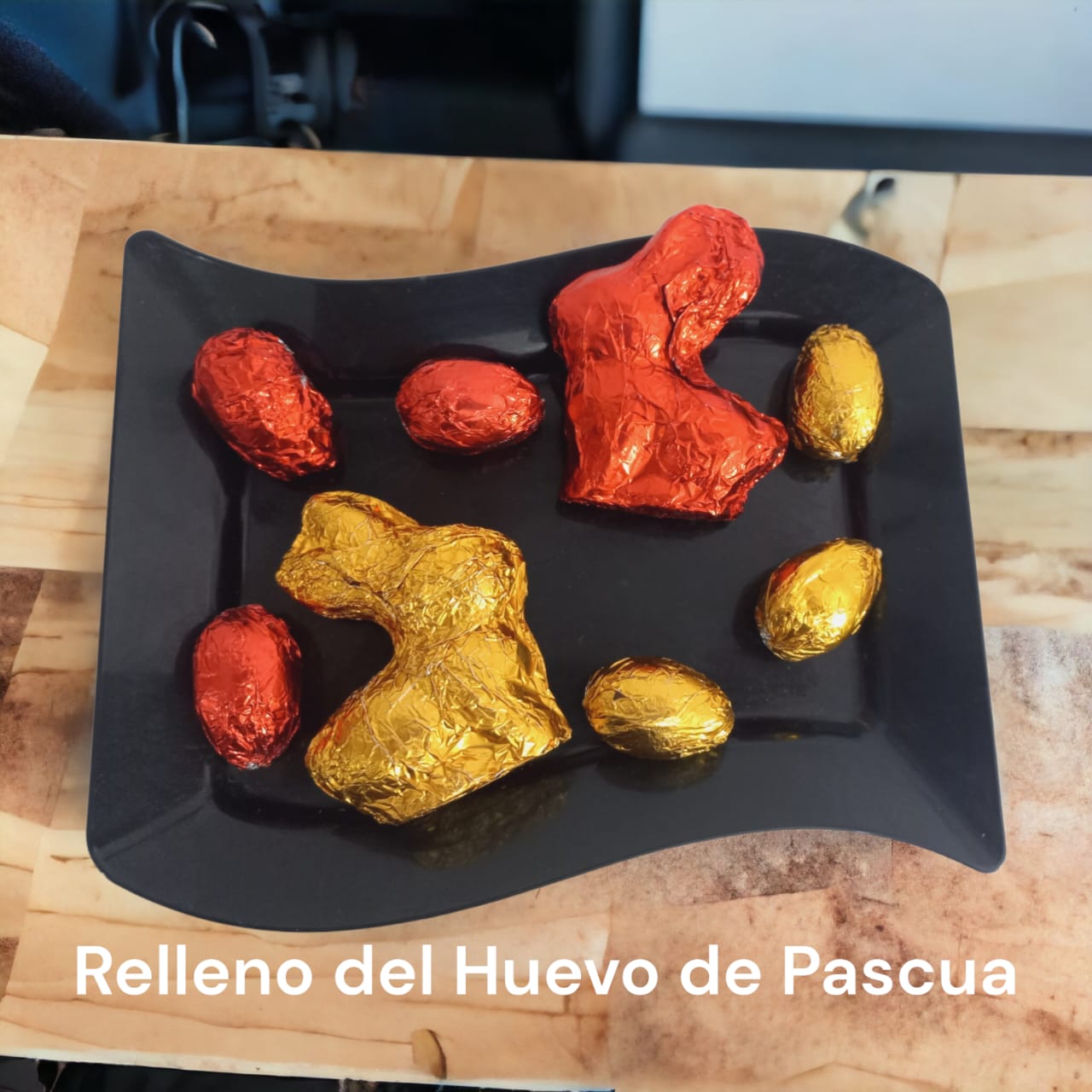 HUEVO DE PASCUA CON CONEJOS Y HUEVITOS (150GR) - Image 2