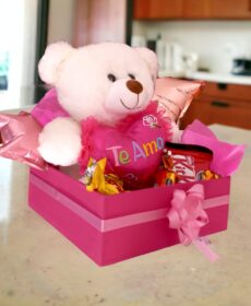 box Peluche de oso blanco "te amo"